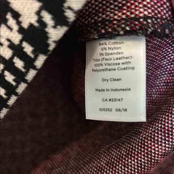 Talbots Black, White, and Red Houndstooth Pencil Skirt - Picture 4 of 6